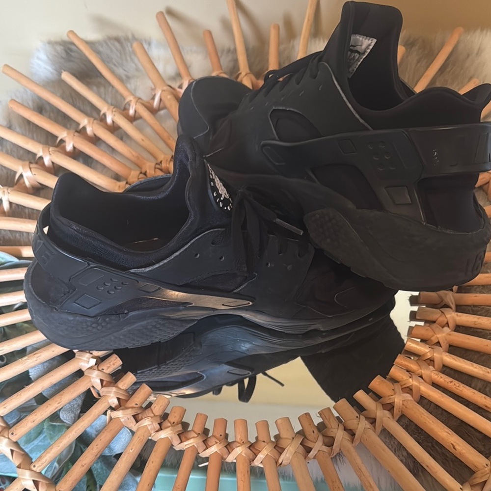 Nike Air Huarache Black Sports Sneakers
